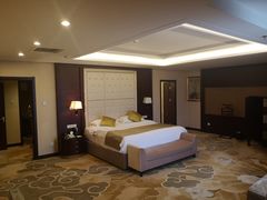 -中家鑫园温泉酒店鑫悦汤泉