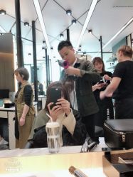 -HAIR CORNER