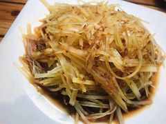 -霄汉牛三鲜湖北砂锅菜(万松园2店)
