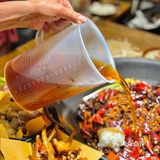 火锅一顿，财运皆顺  