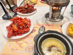-金马门国际美食百汇(珞喻路店)