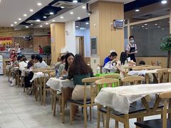 用餐区-江城燕子大排档(江汉路步行街店)