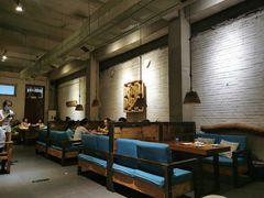 大堂-苹果树下艺术餐厅(宋庄店)