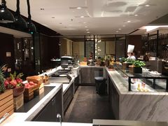 自助取餐区-JW万豪厨房餐厅·滨海草坪烧烤·海鲜·海景(三亚绿发山海天JW万豪酒店)
