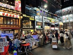 -BHC炸鸡(明洞总店)