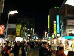 -六合夜市