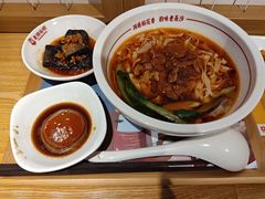 -呷佬·长沙手工米粉(金沙江路店)