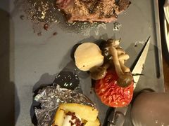 -恰餐厅及酒吧 CHAR Bar & Grill (北京丽都皇冠假日店)