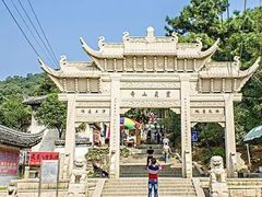 -灵岩山风景区