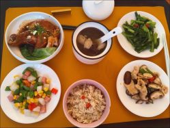 -月之旅·尊 高端月子会所(科馨别墅一店)