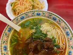 -金杨拉面王小吃面馆·牛三宝面·红烧牛肉粉