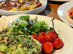 -ROAST coffee & eatery