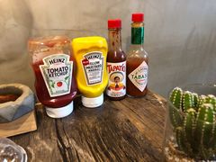 -HIGH FIVE哈福手工汉堡(桂林路店)