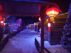 -圣名游乐城冰雪大世界