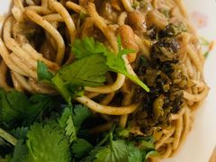 -半月镰胡姐脆皮萝卜饺子