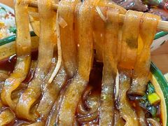 -拈签一笑黄牛肉辣卤串串