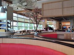 -蜜桃餐厅·伴山(湖滨商业街店)