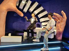 -厦门帷幕开啦红地毯蜡像艺术馆