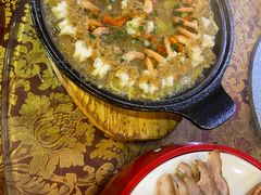 -万重锦·人文川菜馆(骡马市店)