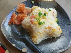 火腿蛋炒饭-何师烧烤Pro·30年老品牌·川菜·香辣蟹(太古里旗舰店)
