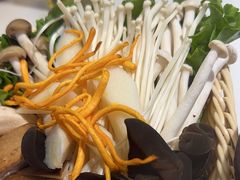 -黑鸡小馆(金源店)