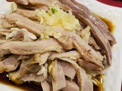 蒜泥白菜拌肚丝-老吉士酒家(天平路店)