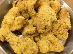 -BHC炸鸡(明洞总店)