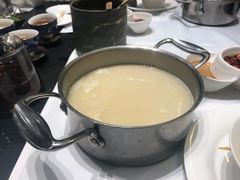 -红鼎豆捞·非遗鲍皇汤火锅(宝丰路店)