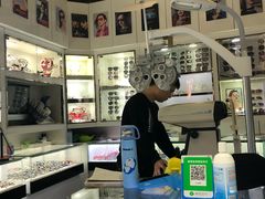 -臻美视爵眼镜·明月·依视路·蔡司折扣店(广渠门店)