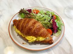 农夫鸡蛋牛角可颂-KAFVS咖啡思咖啡馆(香海路店)