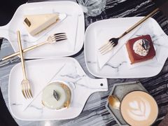 -UNI UNI(环亚凯瑟琳店)