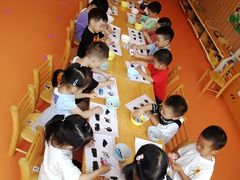 -小门牙好性格托育(北外滩中心)