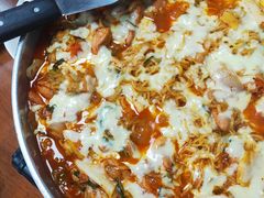 -亲昵春川鸡排(韩国美食街店)