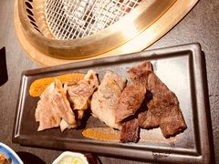 -铭牛烧肉·和牛海鲜自助(高新月牙湖店)