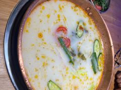 -洱火云南酸菜牛肉火锅(石景山当代商城店)