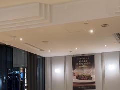 -港丽餐厅(高德置地店)