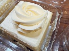 -红宝石·鲜奶小方·海派西点房(金杨店)