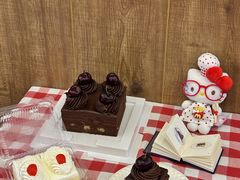 -红宝石·鲜奶小方·海派西点房(南丹店)