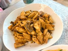 -汗腾格里·风味餐厅(新疆驻京办店)