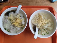 三鲜开洋馄饨-忆秦园小笼包(惠山古镇总店)