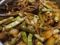 -内蒙焖面大盆骨餐馆(山大路店)