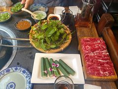 -大匠工房古船木艺术餐厅·猪肚鸡专门店(长白仙岛店)
