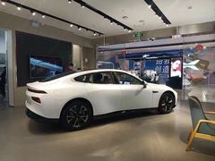 -小鹏汽车体验中心(苏州龙湖狮山天街店)