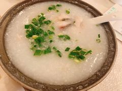 生滚鲜鲩鱼片粥-龙的酒楼·手工早茶·顺德菜(近良路店)