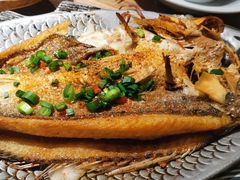 蜜桃烤鱼-蜜桃餐厅·伴山(湖滨商业街店)