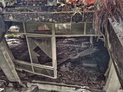 -四川汶川特大地震漩口中学遗址