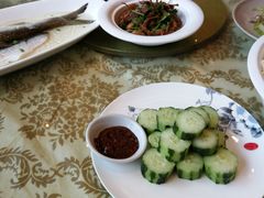 -鸿一饭店(隐秀路店)