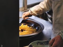 -老新隆牛肉锅贴(新街口店)