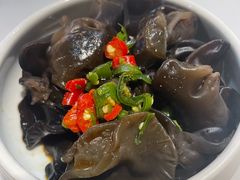 -哈尔滨烧烤·山河村铁锅炖(交大店)