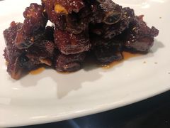-HOMES上海本帮菜(襄阳公园店)